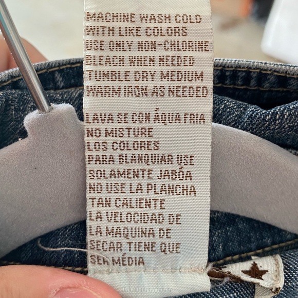 NWT A.M.I. Slightly Fitted Classic Denim Jean Jacket - Picture 5 of 6